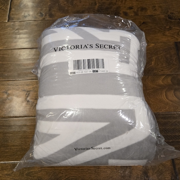 PINK Victoria's Secret Other - NWT PINK By Victoria's Secret Blanket In Pink And Gray